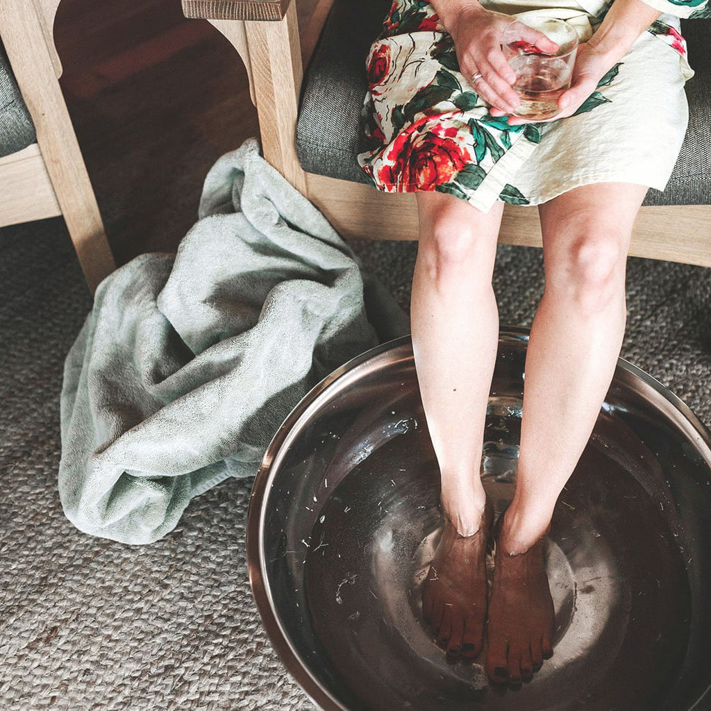 Dip Into an End of Summer Foot Soak
